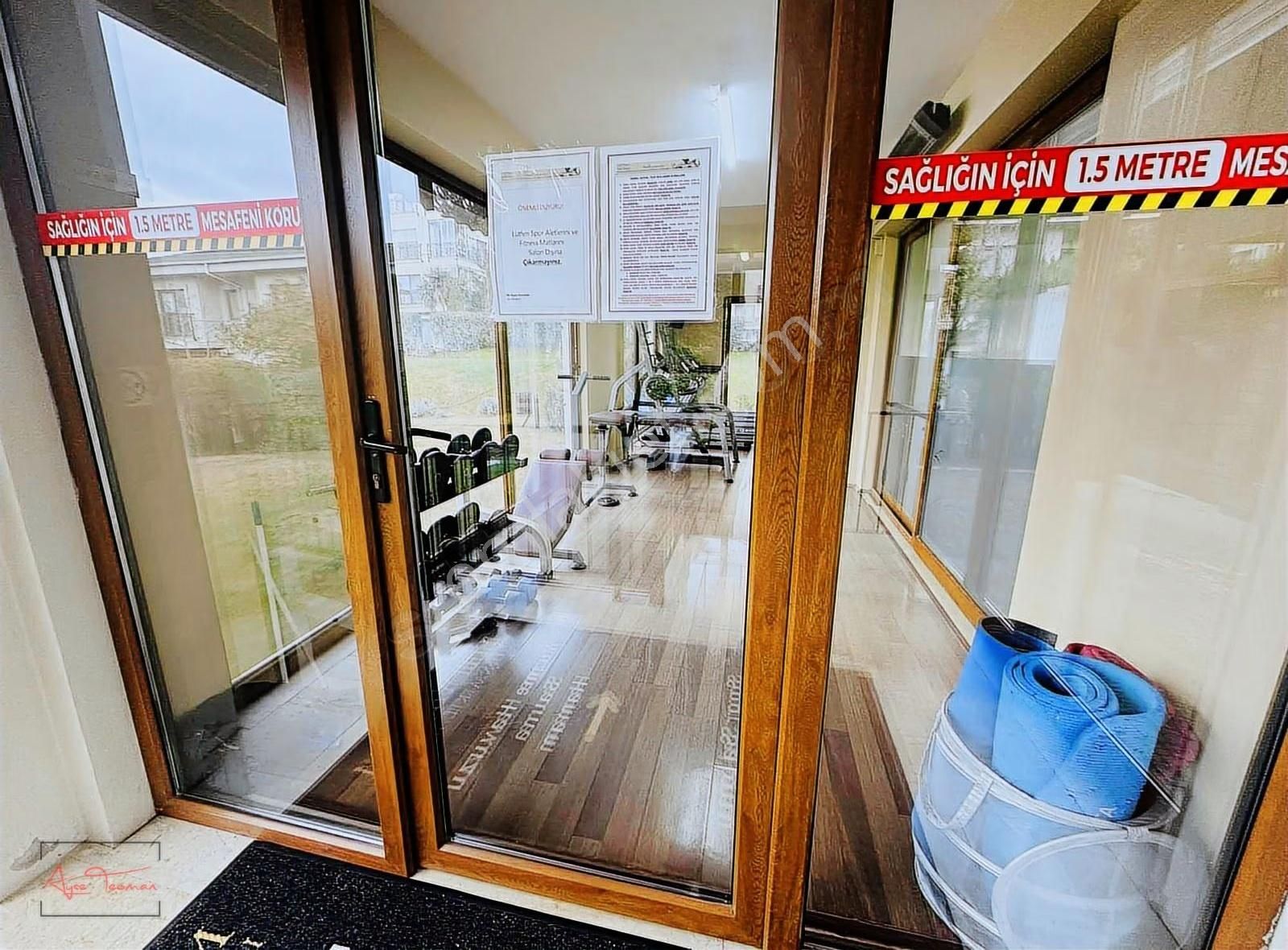 Elit Yaşam Konaklarında Büyük Bahçeli Satılık Villa - Görsel 26