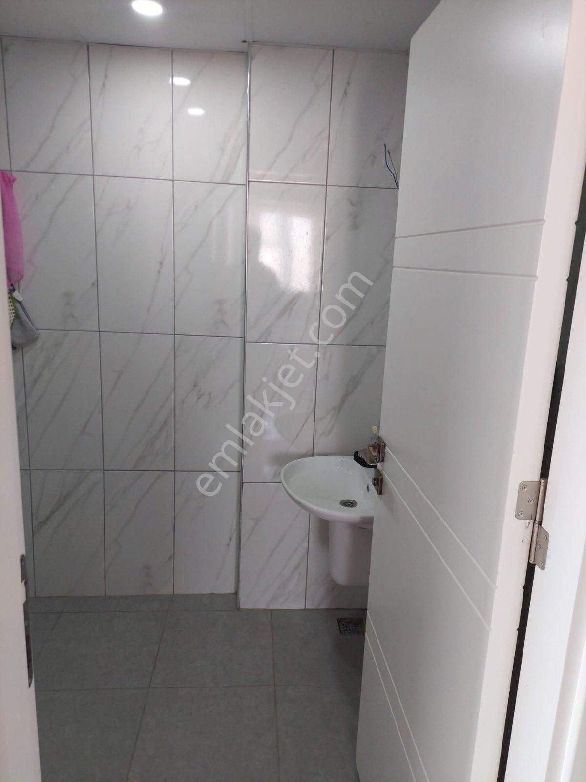 Bahçeşehir Kolejine Yakın 2+1 Teras Kat İskanlı - Görsel 6