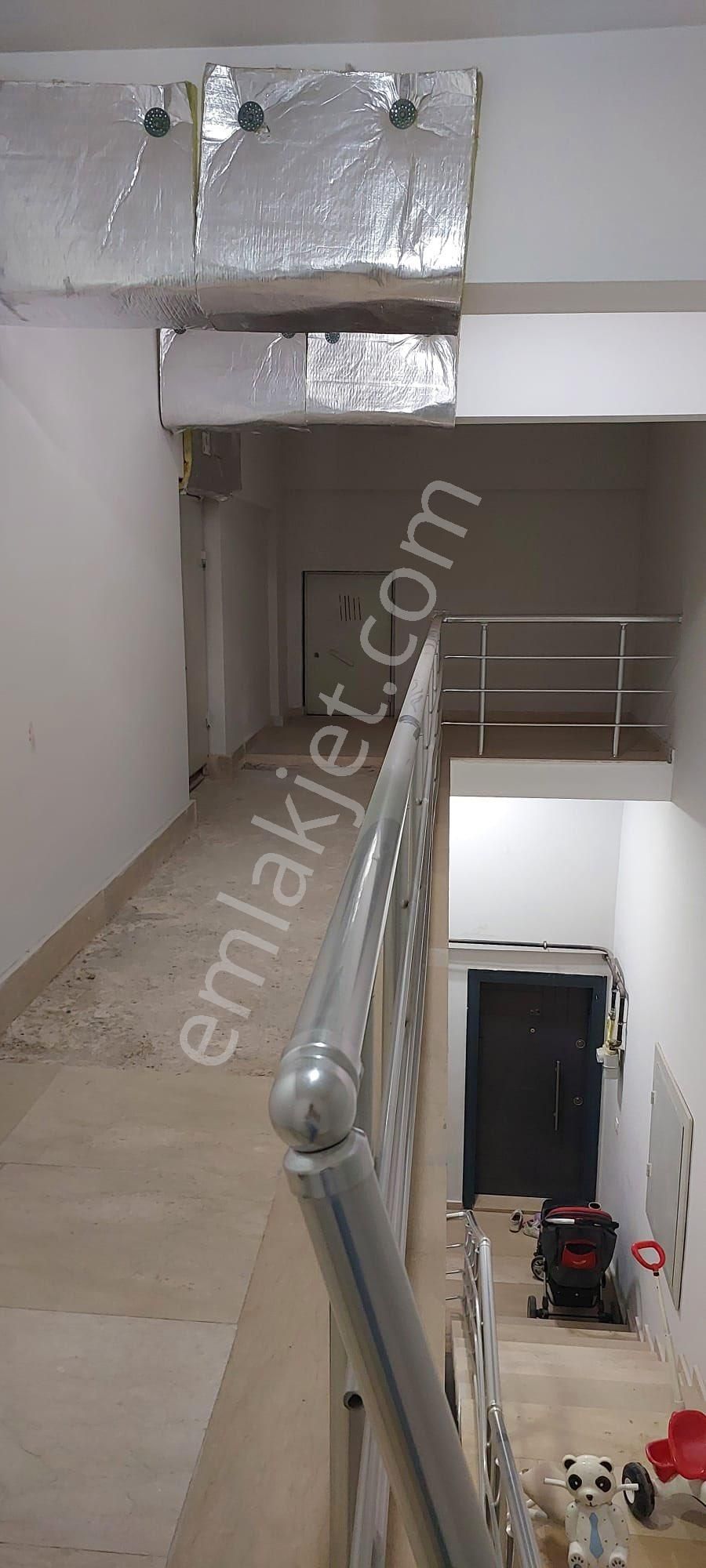 Bahçeşehir Kolejine Yakın 2+1 Teras Kat İskanlı - Görsel 13