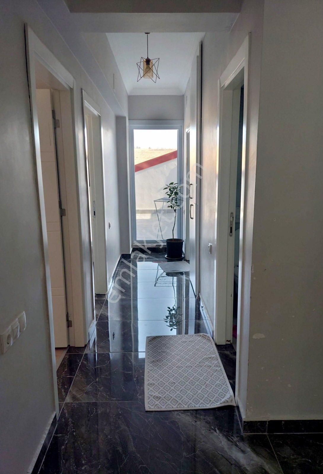 Bahçeşehir Kolejine Yakın 2+1 Teras Kat İskanlı - Görsel 11