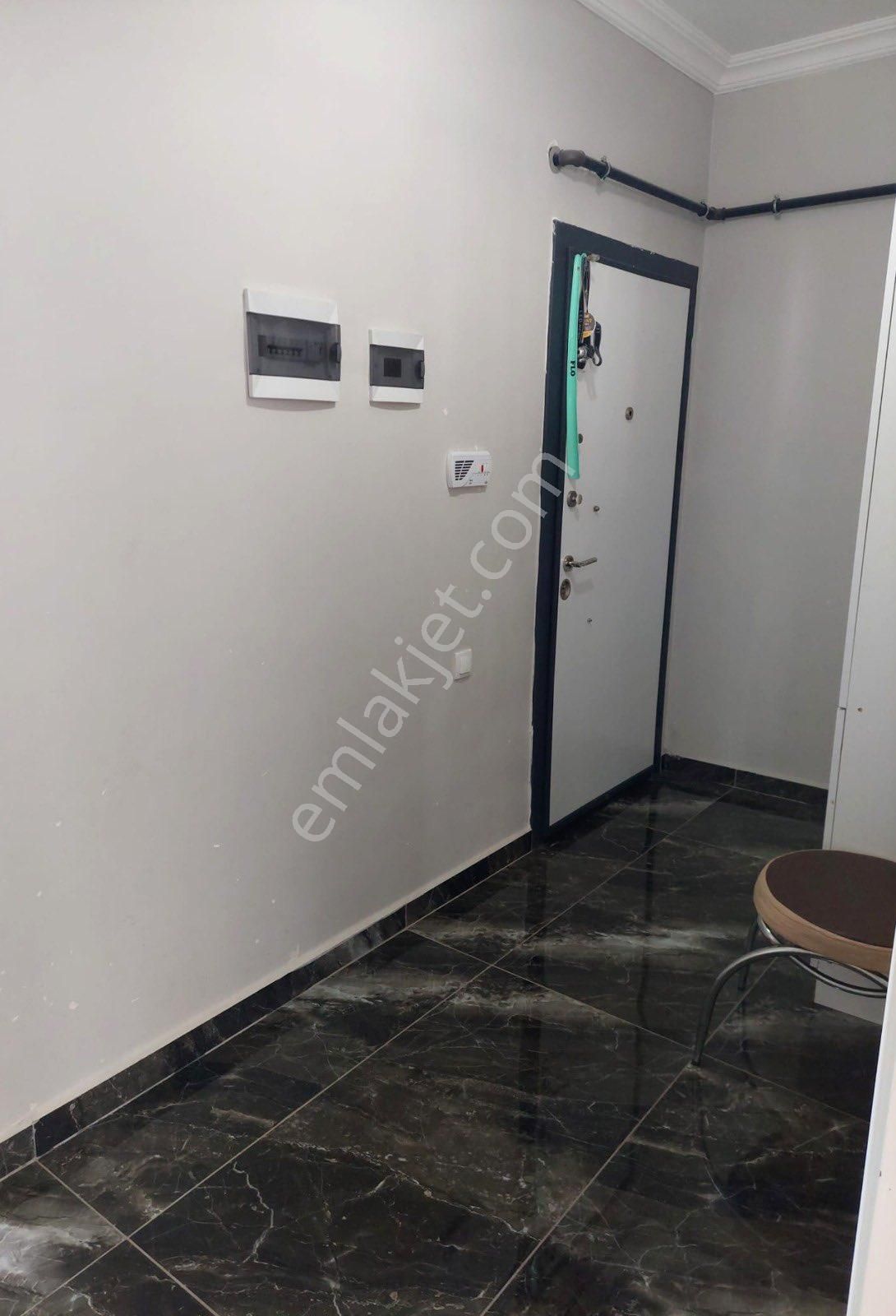 Bahçeşehir Kolejine Yakın 2+1 Teras Kat İskanlı - Görsel 5