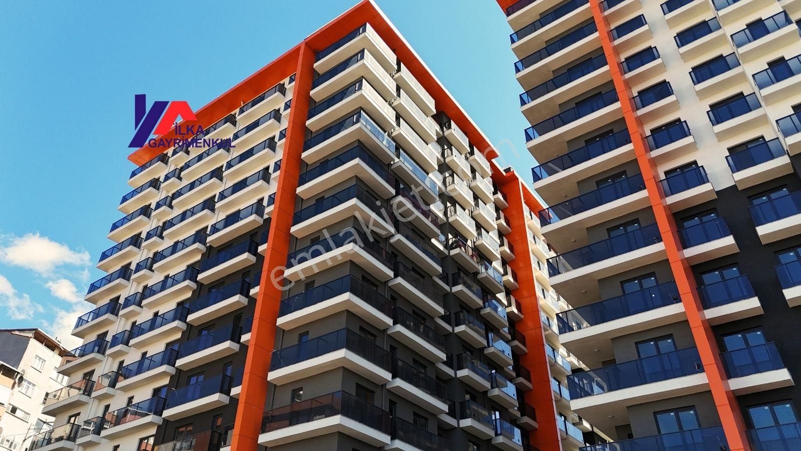 Talatpaşa Mari Vadi Evlerinde 1+1 Satılık Daire Metrobüse 6dk