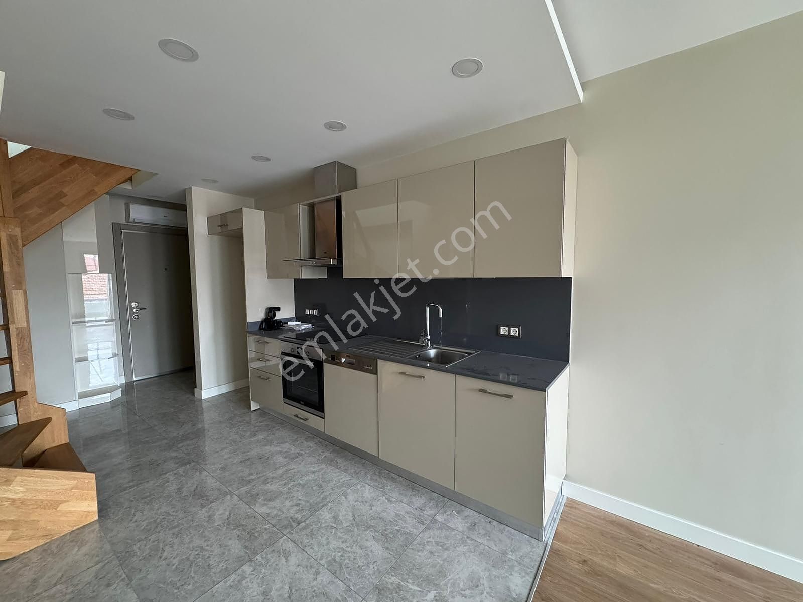 Şişli Merkez Mahallesinde 1+1 Dubleks Kiralık Daire | Tekce - Görsel 4