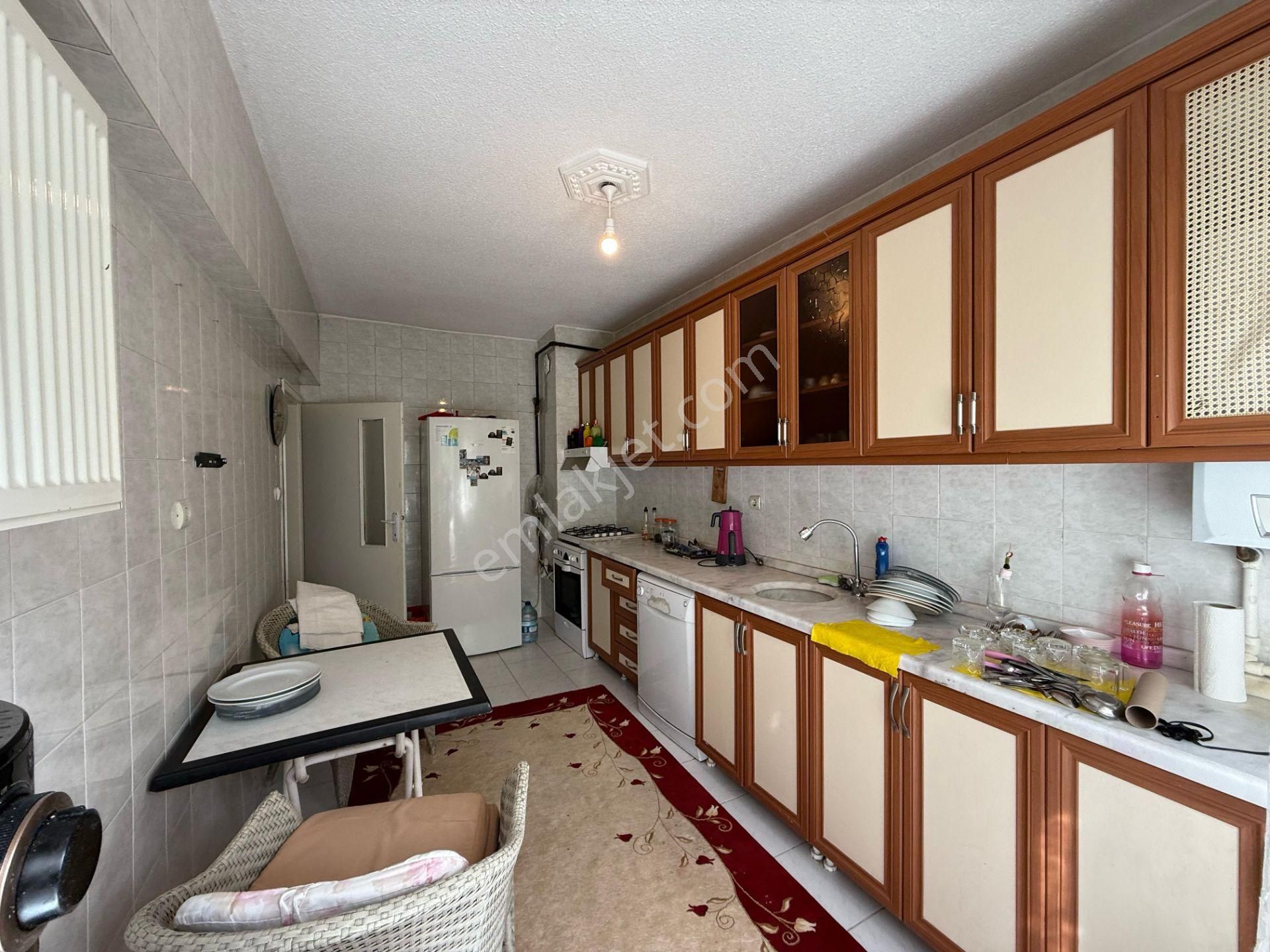 Kalecik Emlak'tan Asansörlü 2. Kat Batı, Masrafsız, 3+1 125m²