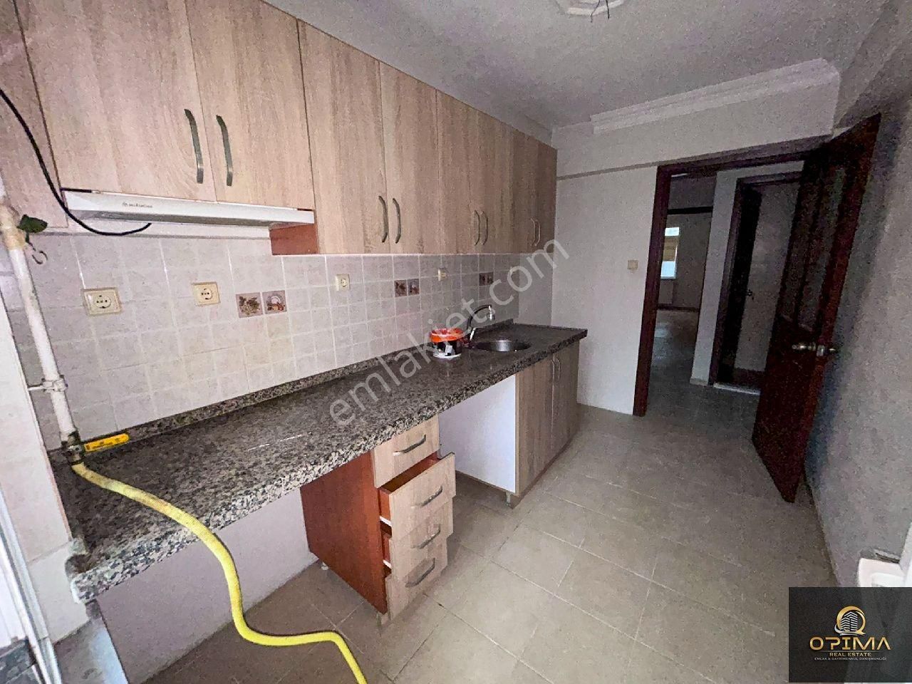 Opima Emlaktan 17 Eylül Mahallesinde Çarşı Merkezde Kiralık 3+1 Daire - Görsel 10