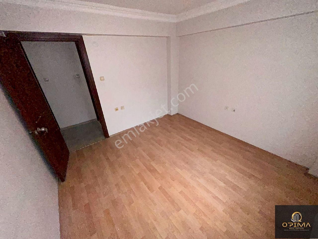 Opima Emlaktan 17 Eylül Mahallesinde Çarşı Merkezde Kiralık 3+1 Daire - Görsel 33