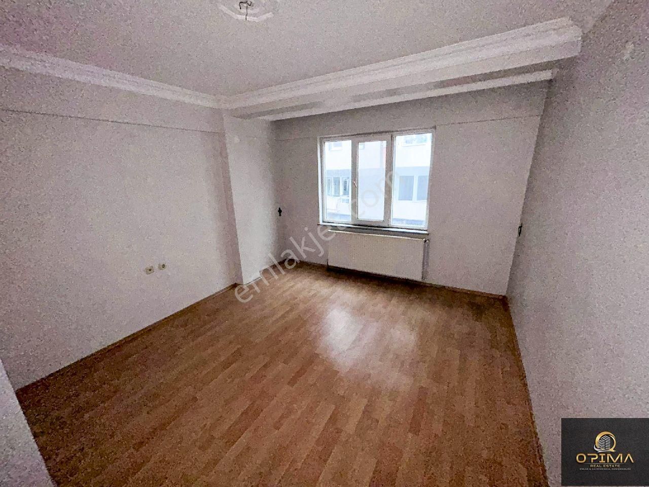 Opima Emlaktan 17 Eylül Mahallesinde Çarşı Merkezde Kiralık 3+1 Daire