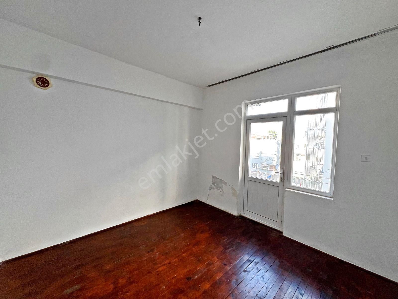 Alanya Merkezde Kiralık 2+1 Ayrı Mutfak Manzaralı Daire - Görsel 4