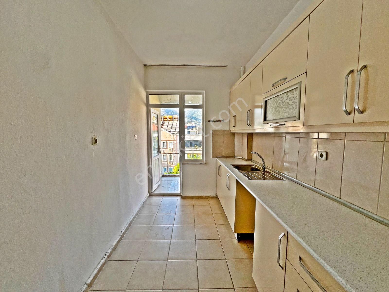 Alanya Merkezde Kiralık 2+1 Ayrı Mutfak Manzaralı Daire - Görsel 7