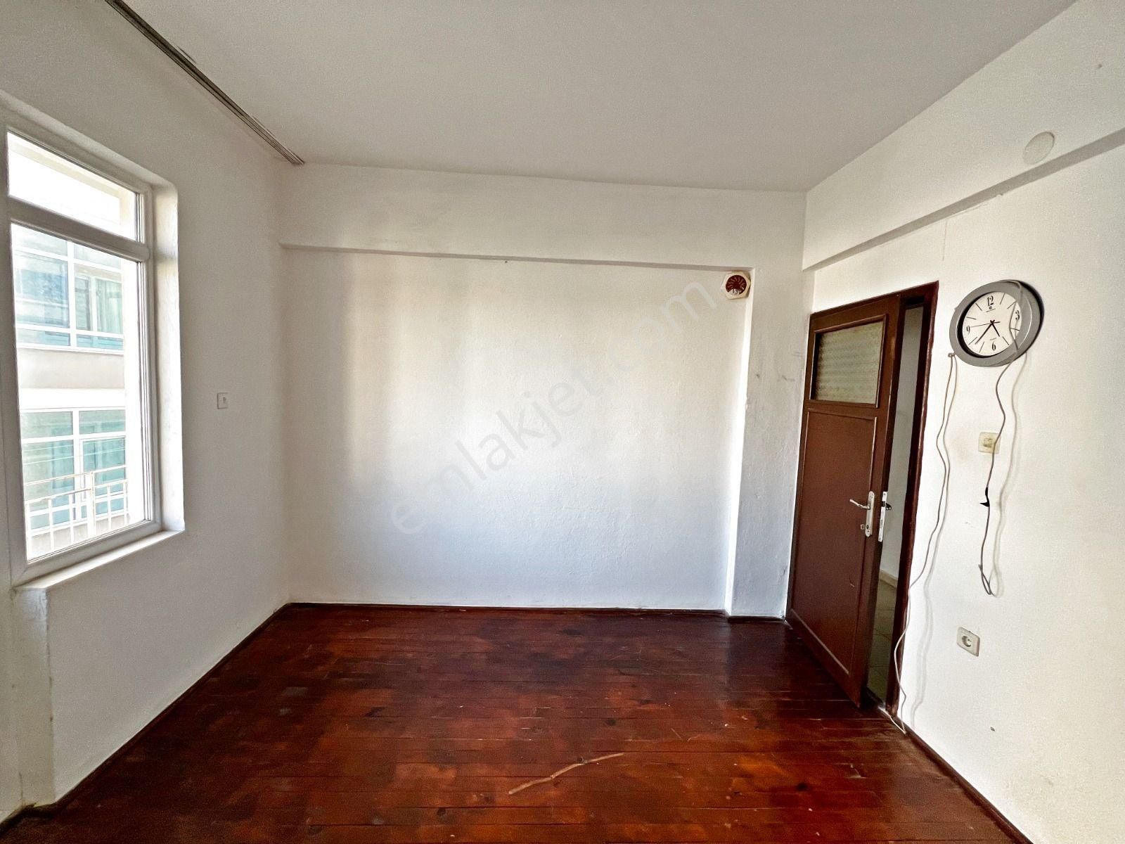 Alanya Merkezde Kiralık 2+1 Ayrı Mutfak Manzaralı Daire - Görsel 9