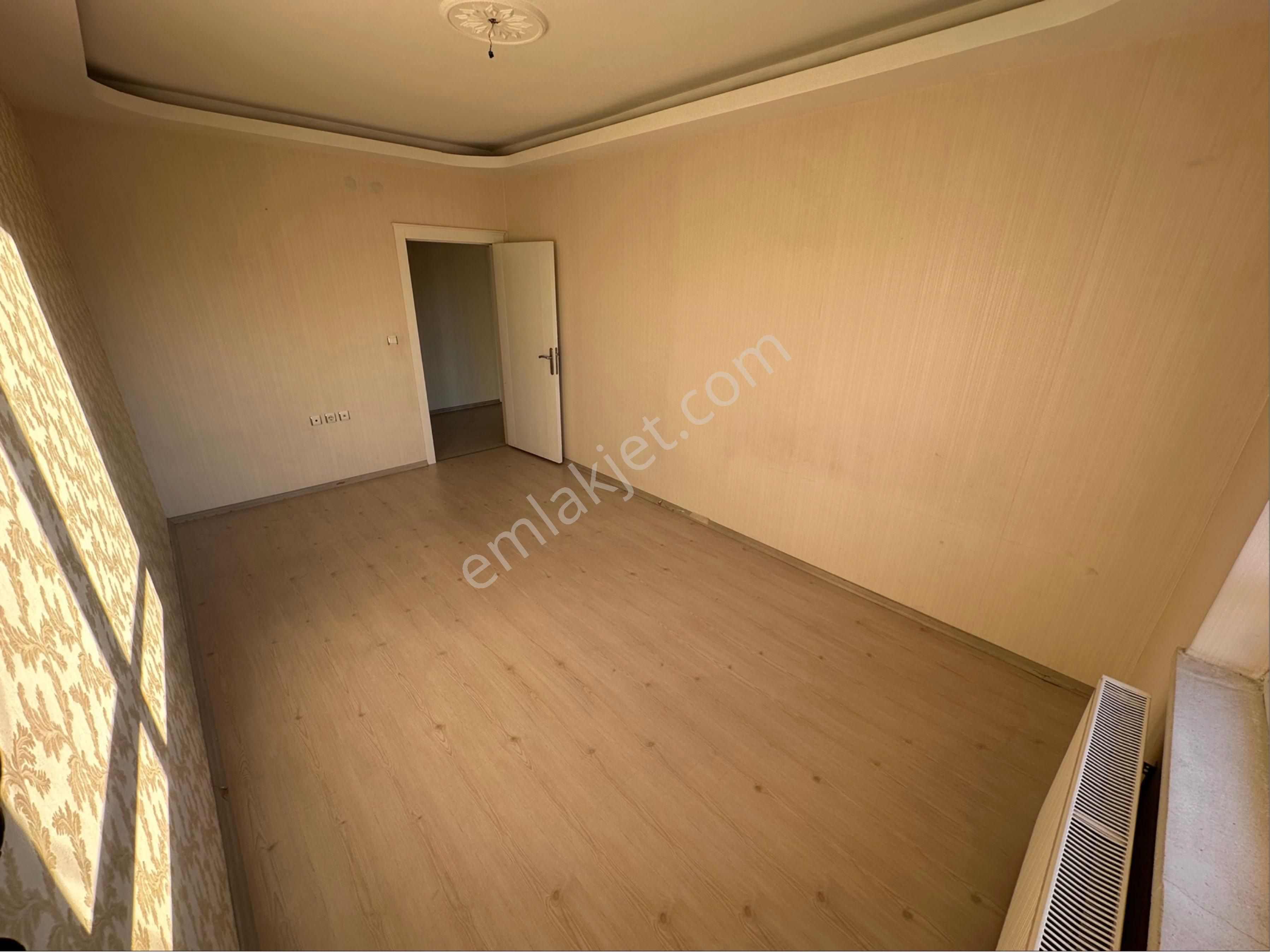 Kanunide Genç Binada Asansörlü Kiralık 3+1 Daire - Görsel 21