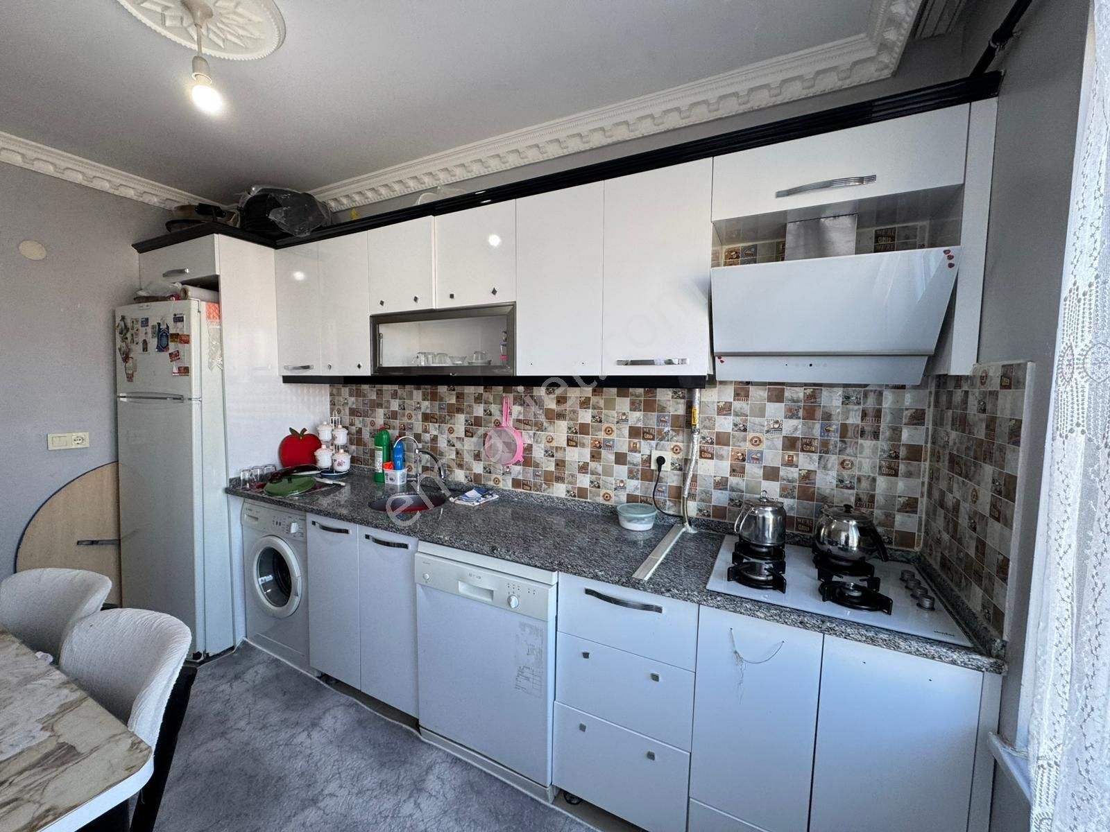 Bağlık Mahallesinde Merkezi Konumda Kullanışlı 2+1 Daire - Görsel 3