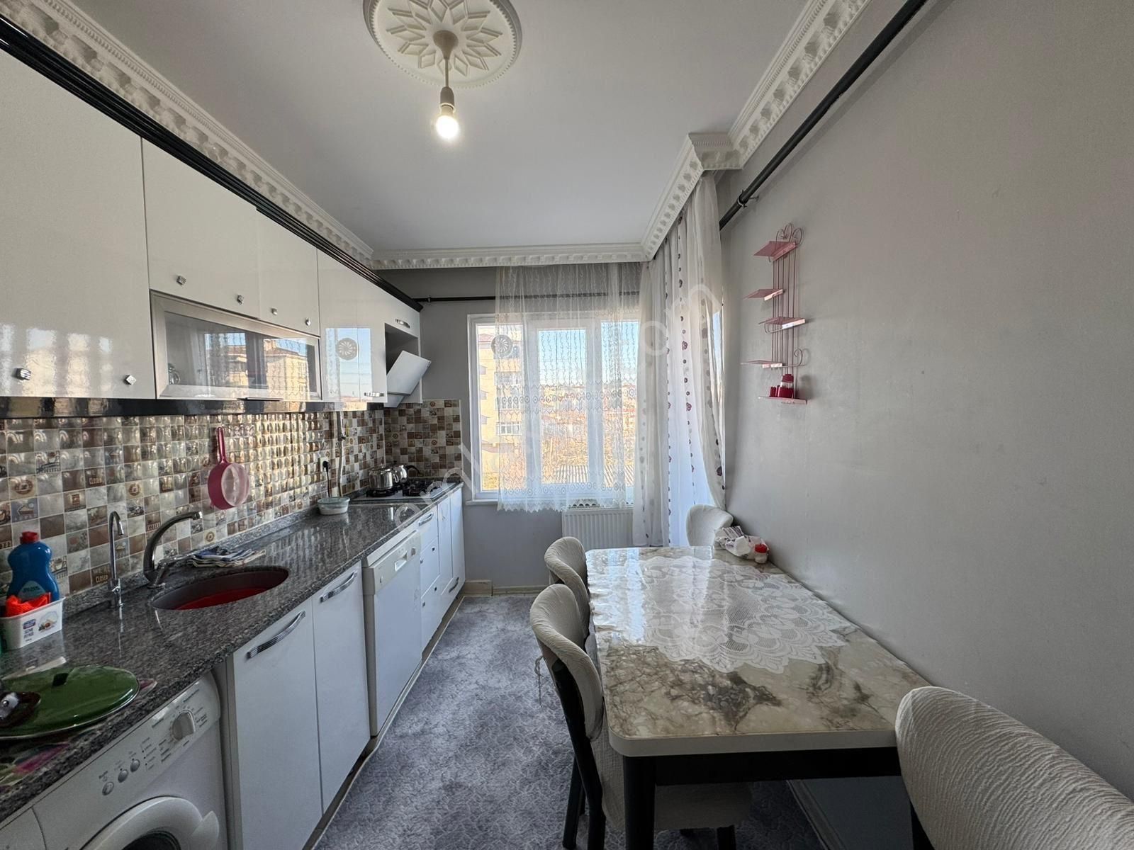 Bağlık Mahallesinde Merkezi Konumda Kullanışlı 2+1 Daire - Görsel 16