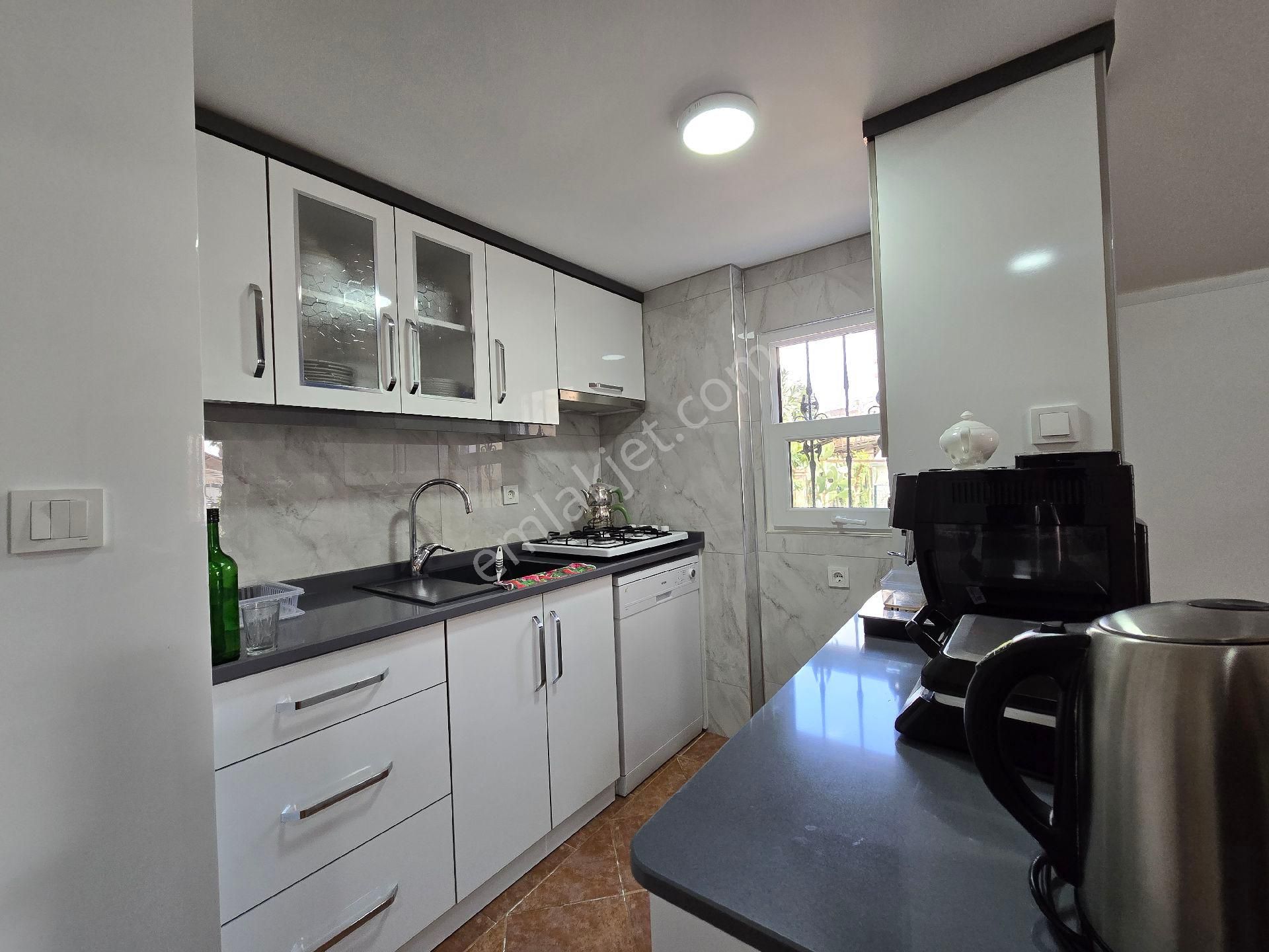 Altınkum'da Satılık Müstakil 3+1 Eşyalı Denize Yakın Geniş Teraslı Villa - Görsel 10