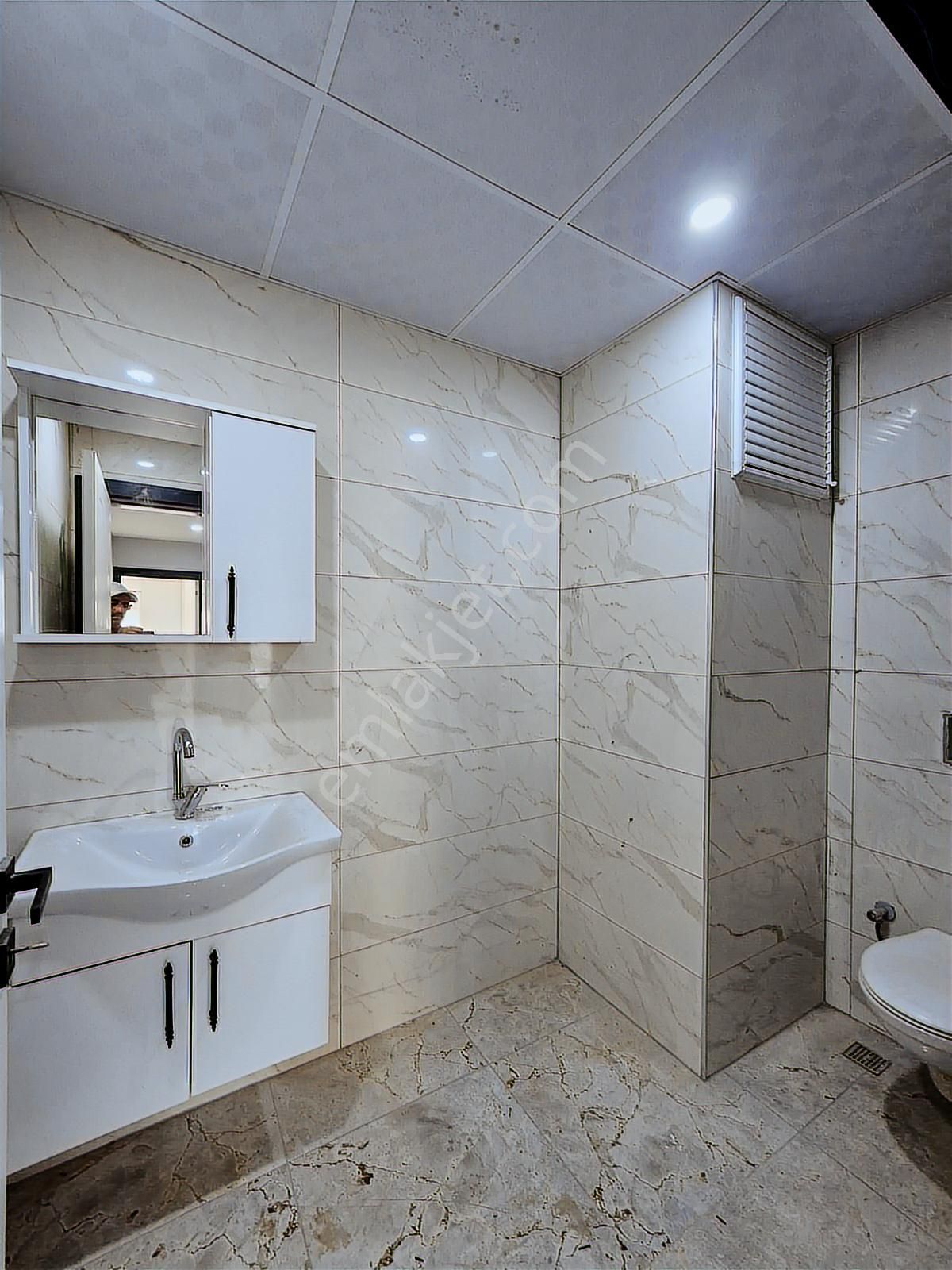 Göçerlerde Havuzlu Şehir Hastanesi 2km Ebeveyn Banylu 2+1 Daire - Görsel 6