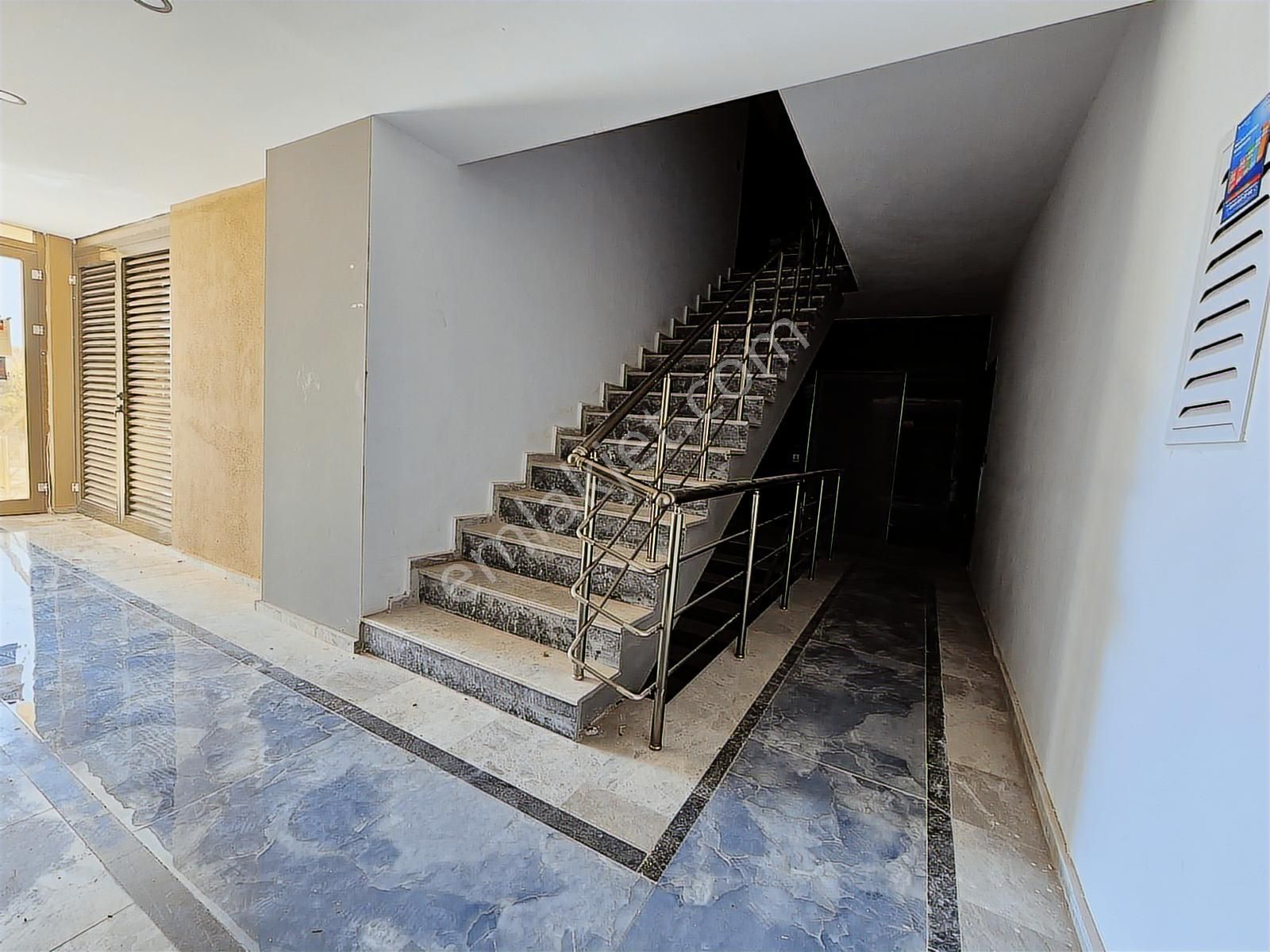 Göçerlerde Havuzlu Şehir Hastanesi 2km Ebeveyn Banylu 2+1 Daire - Görsel 21