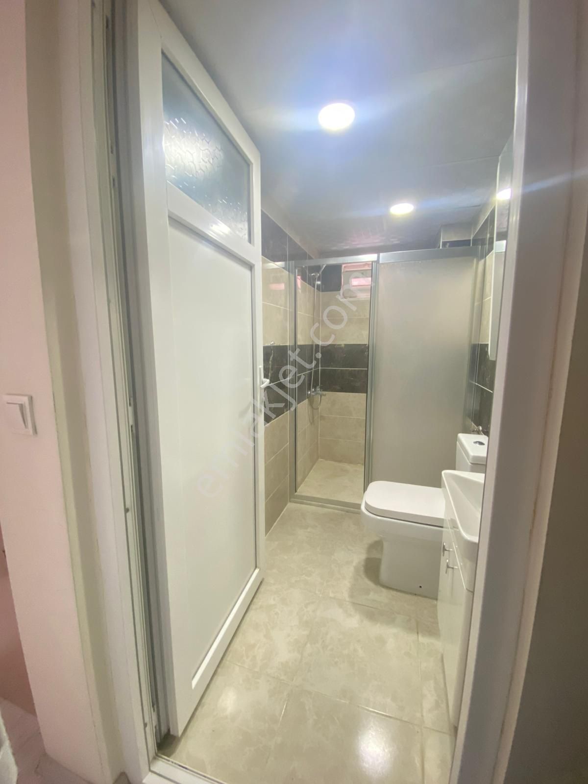 Özmecaz'dan Zeytinköy'de Öğretmen Evi Yakını 1+1 Arakat Balkonlu Eşyalı Fırsat Apart - Görsel 4