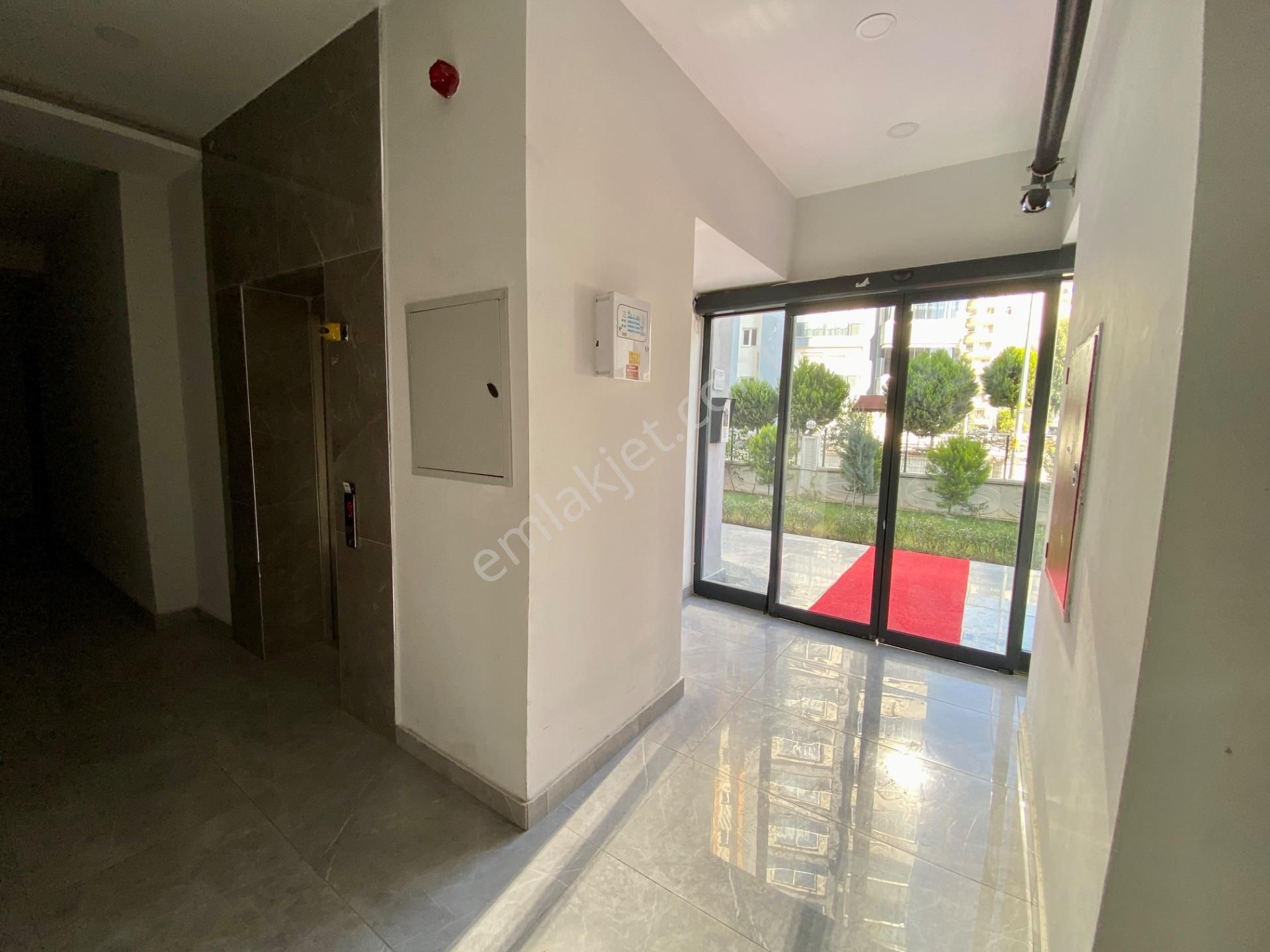 Mersin Mezitli Deniz Mah. Royal Terace’ta Satılık 2+1 Daire - Görsel 3