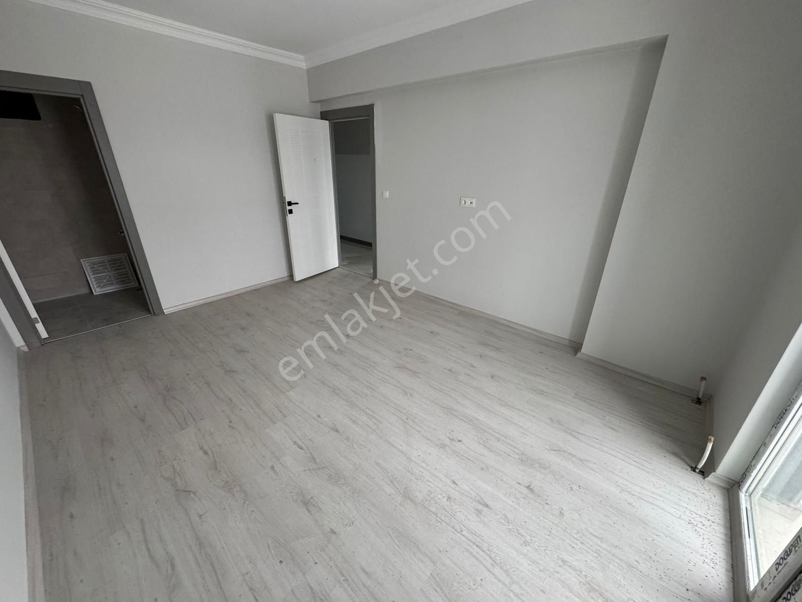 Yılmazer'den Ş.ertuğrul Kocaer Cadde'si Üzernde 3+1 Öncephe Acil - Görsel 8