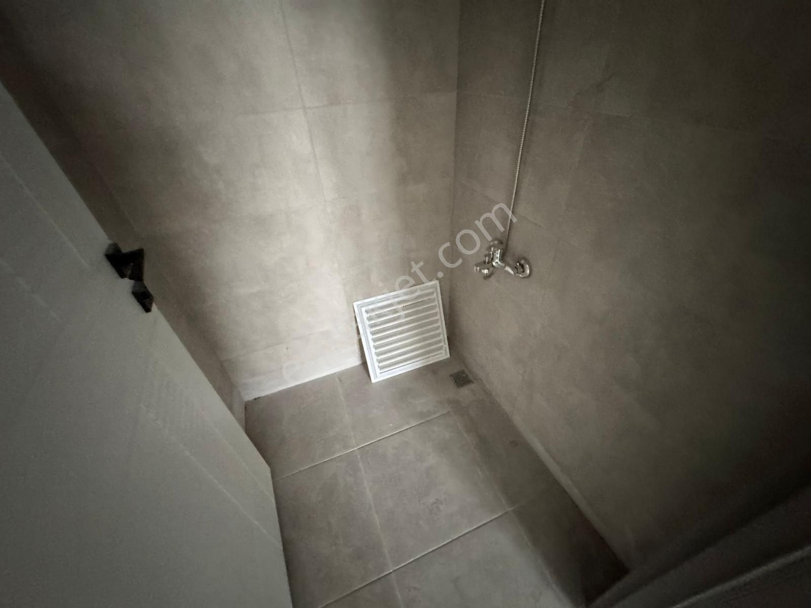 Yılmazer'den Ş.ertuğrul Kocaer Cadde'si Üzernde 3+1 Öncephe Acil - Görsel 11