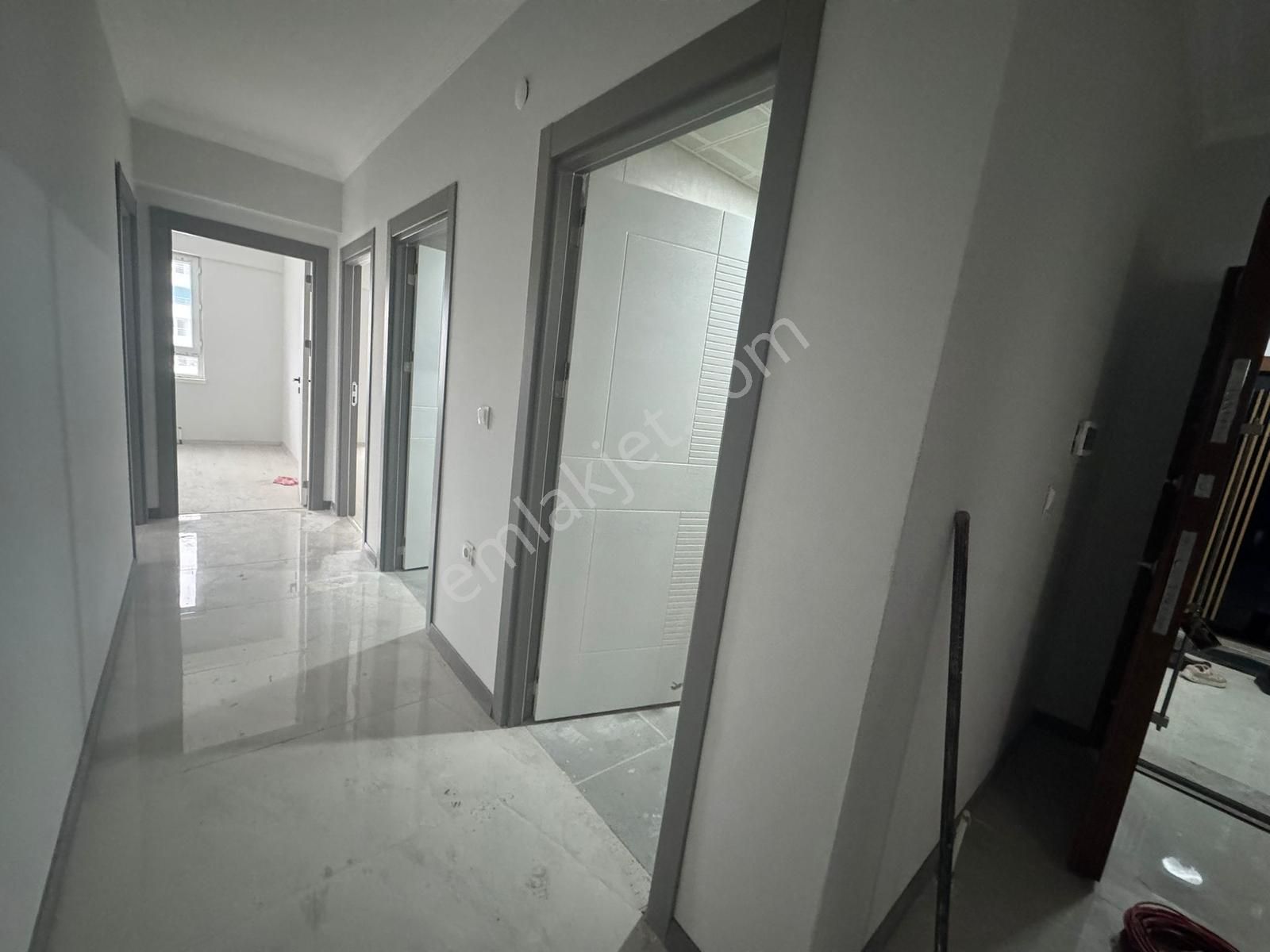 Yılmazer'den Ş.ertuğrul Kocaer Cadde'si Üzernde 3+1 Öncephe Acil - Görsel 4