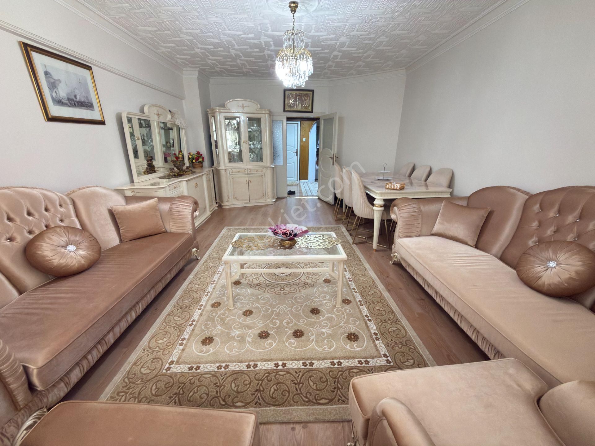 Kalecik Emlak'tan Süper Lokasyon Güney Cephe Ara Kat 3+1 - Görsel 4