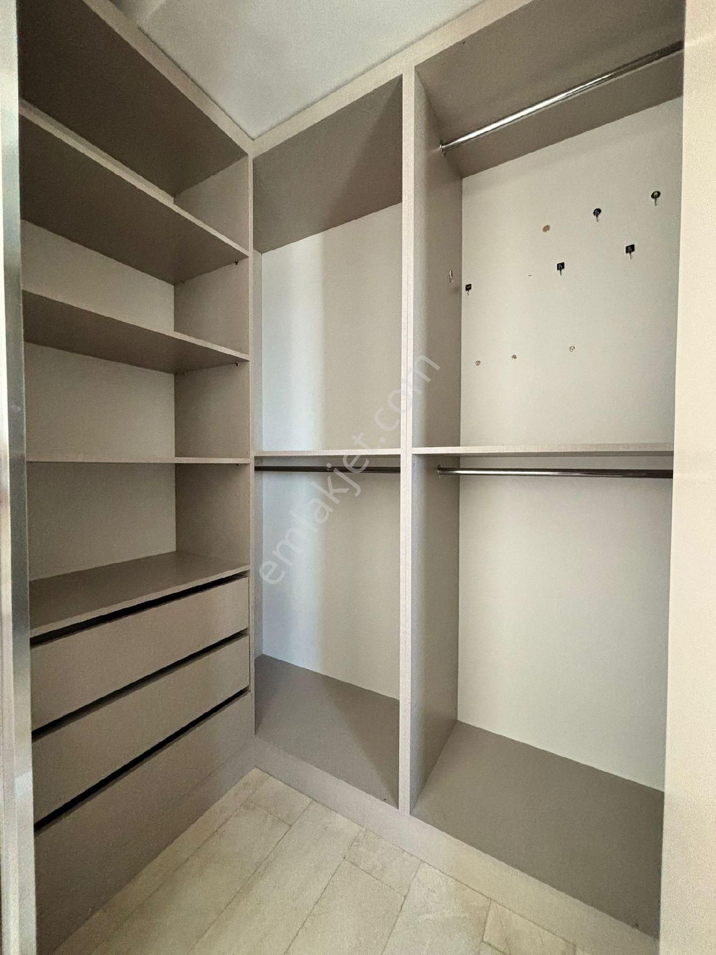 Çakmak'ta Süper Konumlu 5 Yıllık 150m² 3+1 Manzaralı Satılık Daire - Görsel 16