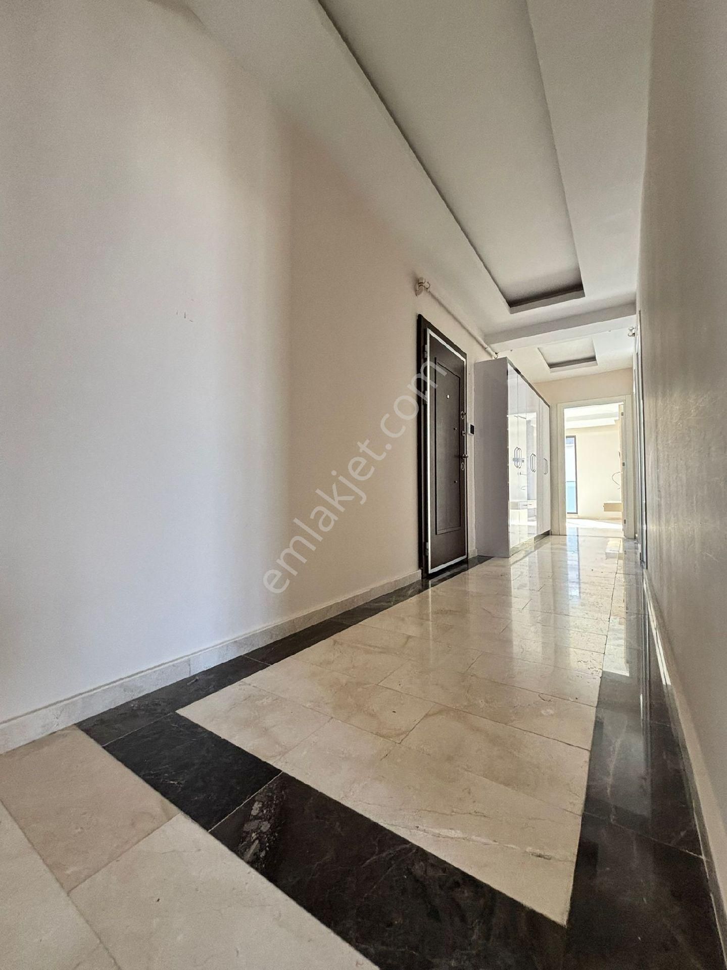 Çakmak'ta Süper Konumlu 5 Yıllık 150m² 3+1 Manzaralı Satılık Daire - Görsel 12