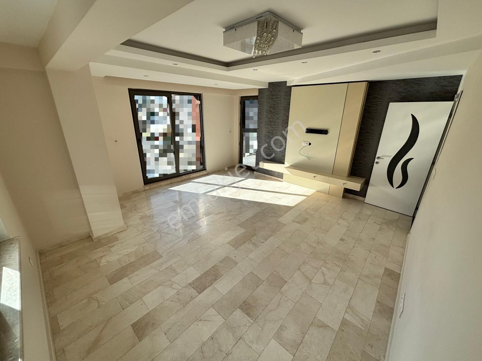 Çakmak'ta Süper Konumlu 5 Yıllık 150m² 3+1 Manzaralı Satılık Daire - Görsel 2