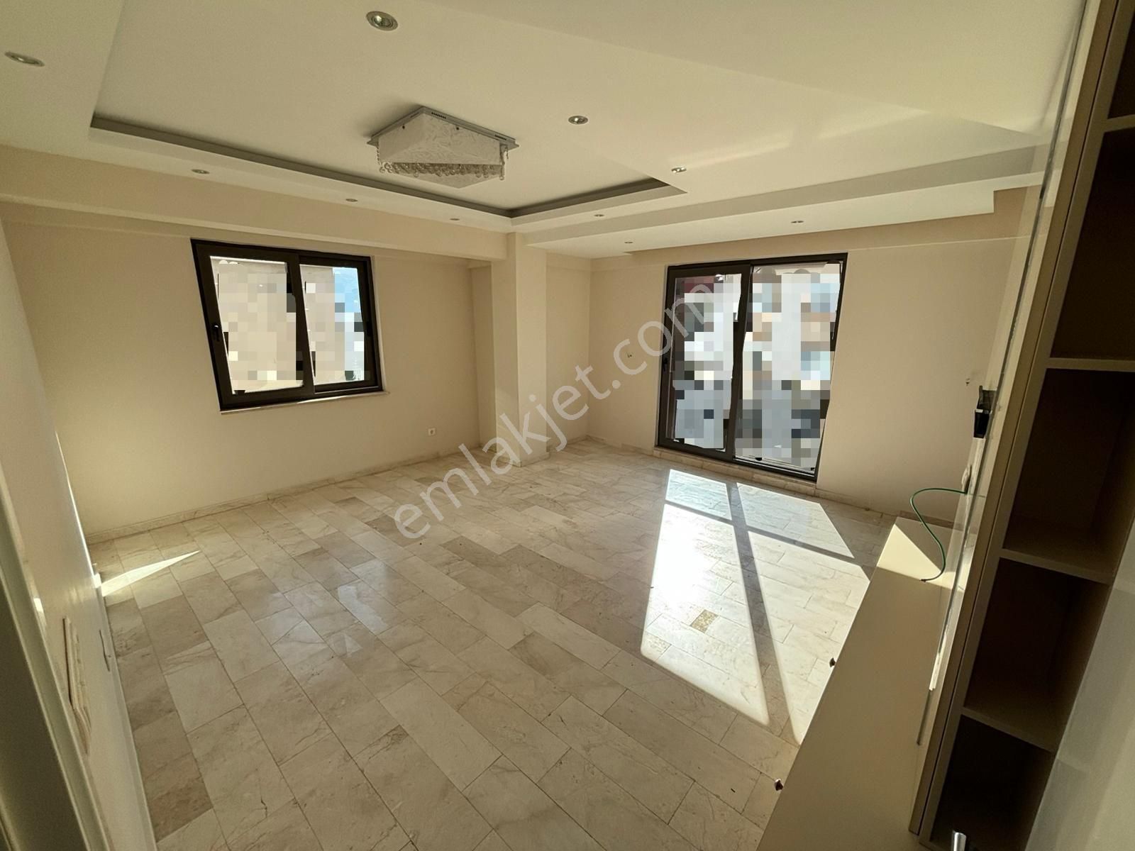 Çakmak'ta Süper Konumlu 5 Yıllık 150m² 3+1 Manzaralı Satılık Daire - Görsel 5