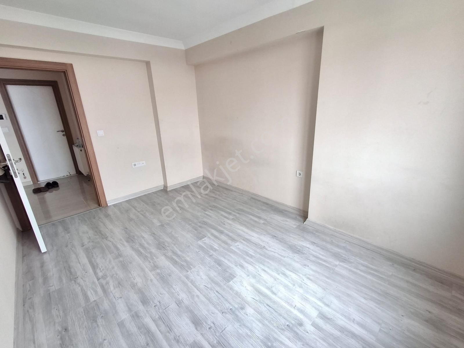 4+1 İki Bloklu Sitede Manzara Teras Balkon 3 Cepheli 180 M Daire - Görsel 13