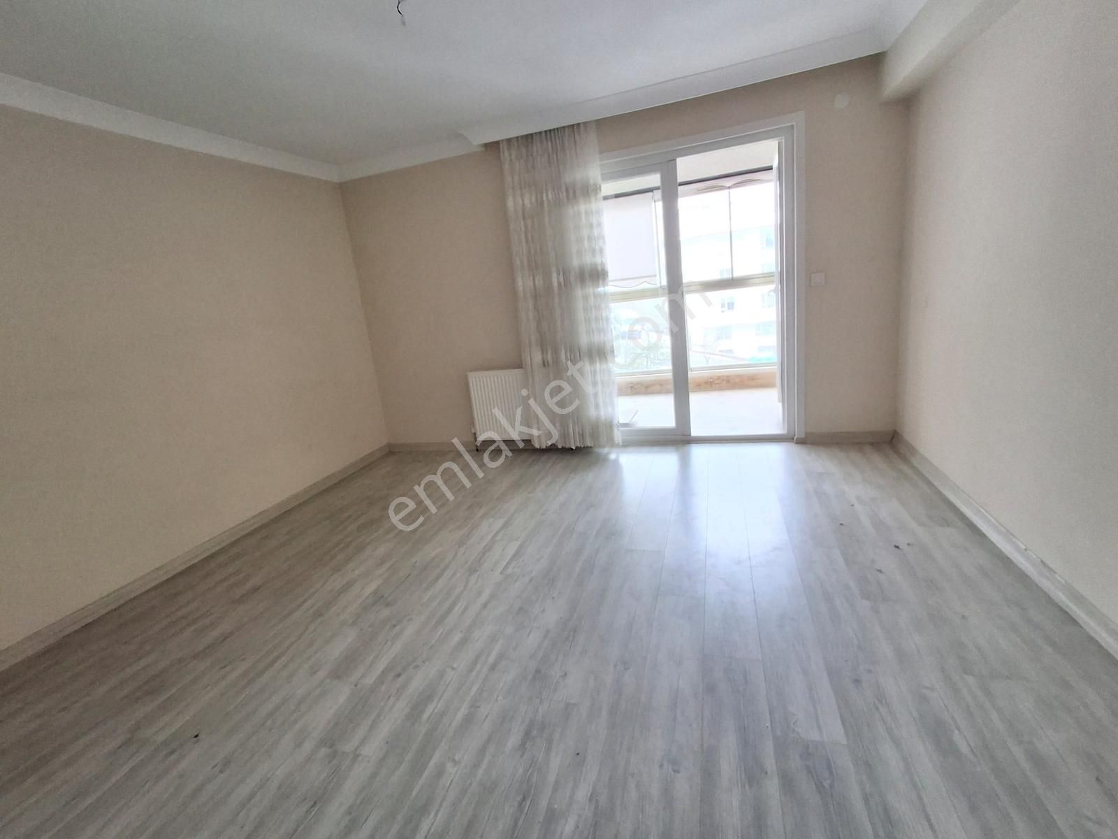 4+1 İki Bloklu Sitede Manzara Teras Balkon 3 Cepheli 180 M Daire - Görsel 9