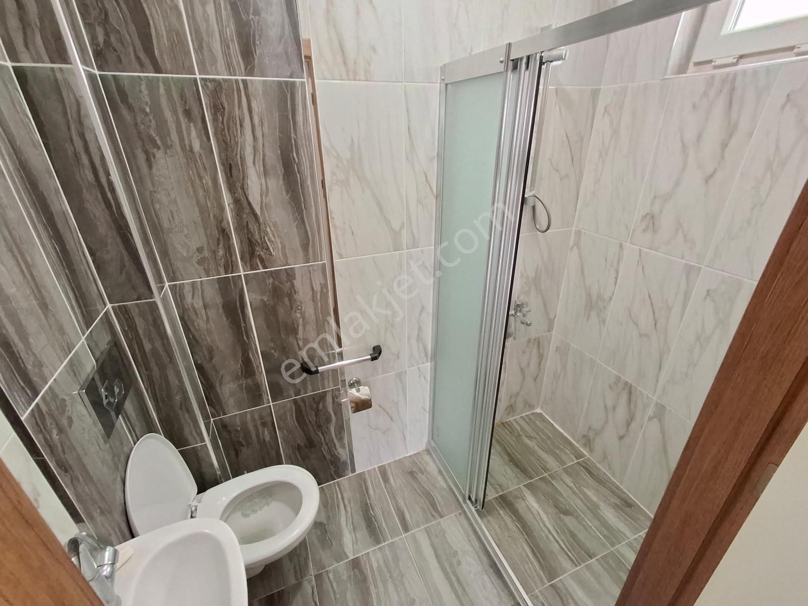 4+1 İki Bloklu Sitede Manzara Teras Balkon 3 Cepheli 180 M Daire - Görsel 25