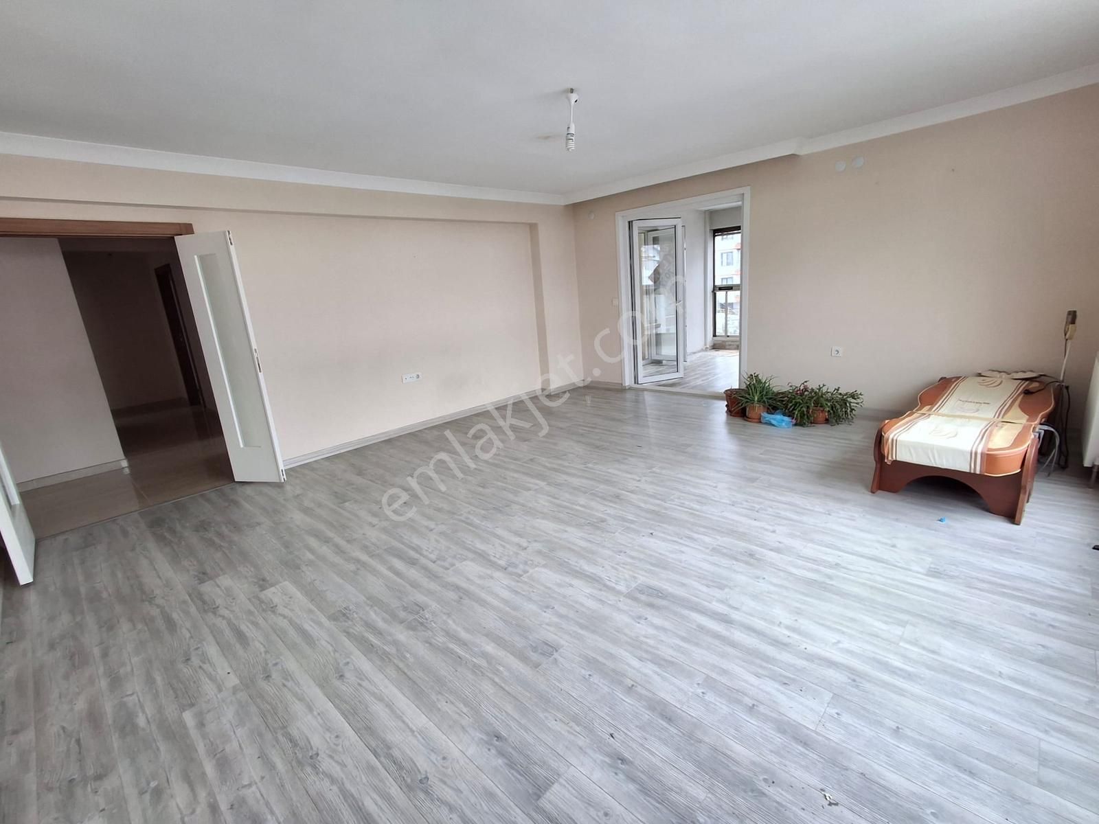 4+1 İki Bloklu Sitede Manzara Teras Balkon 3 Cepheli 180 M Daire - Görsel 29