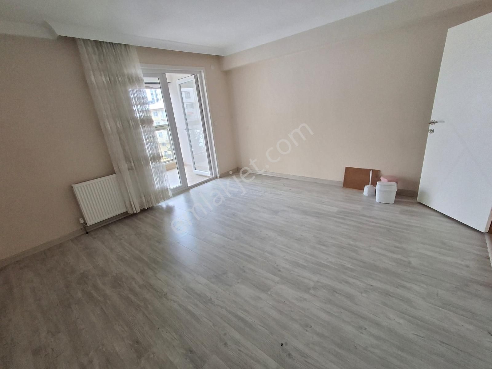 4+1 İki Bloklu Sitede Manzara Teras Balkon 3 Cepheli 180 M Daire - Görsel 32