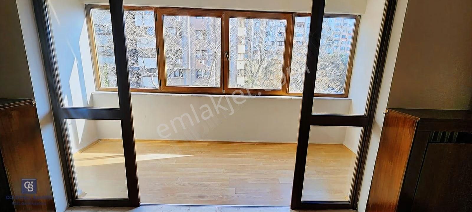 Acıbadem İş Bankası Bloklarında 2+1 Kiralık Daire Net 80m² - Görsel 22