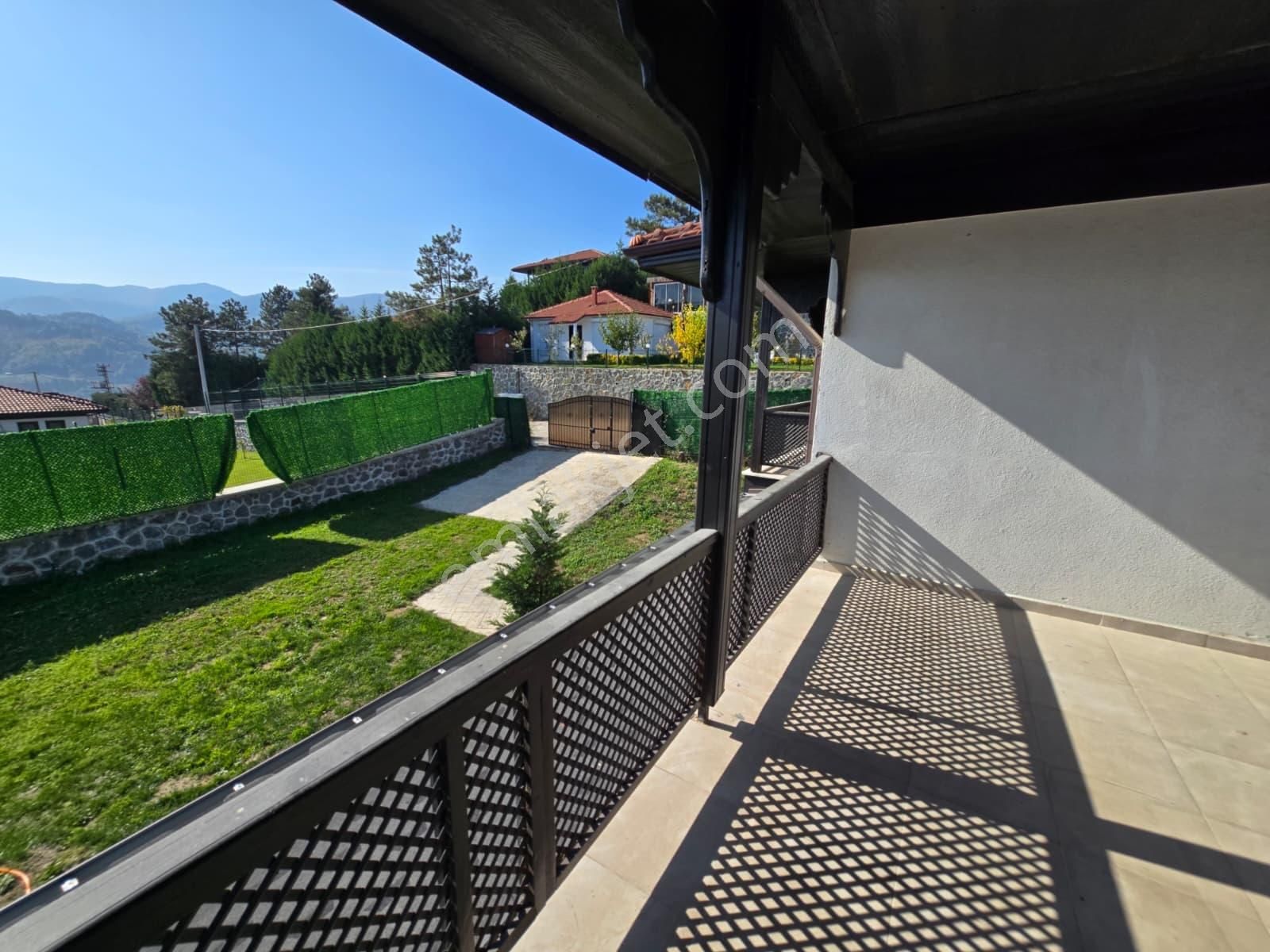 Sapanca Akçayda 953m2 Arsa İçersinde Havuzlu 5+1 Satılık Villa - Görsel 12