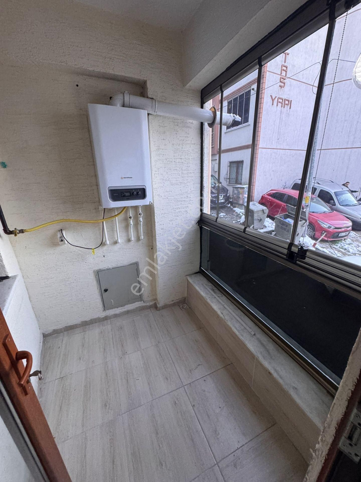 Emirsultan Mahallesinde Kiralık 2+1 Daire - Görsel 18