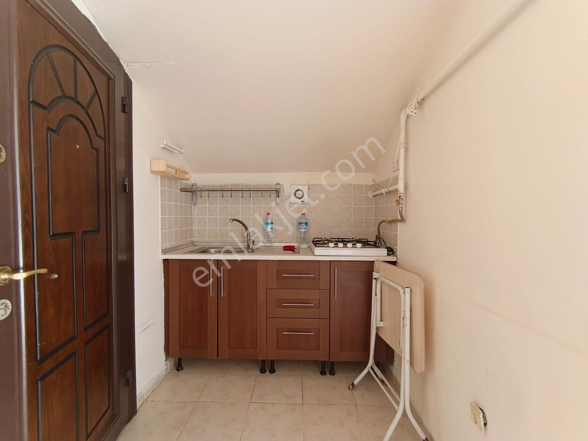 Çekmeköy Mimarsinan Mah Plazalar Durağına Yakın Kiralık 1+1 Çatı Katı Daire - Görsel 6
