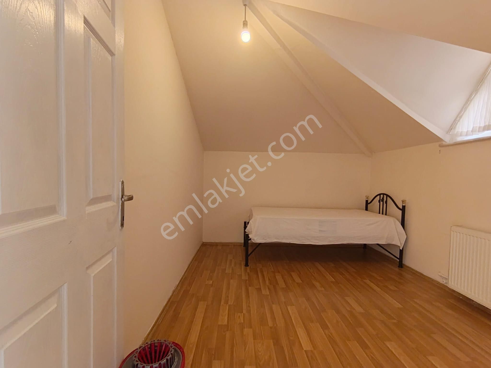 Çekmeköy Mimarsinan Mah Plazalar Durağına Yakın Kiralık 1+1 Çatı Katı Daire - Görsel 10