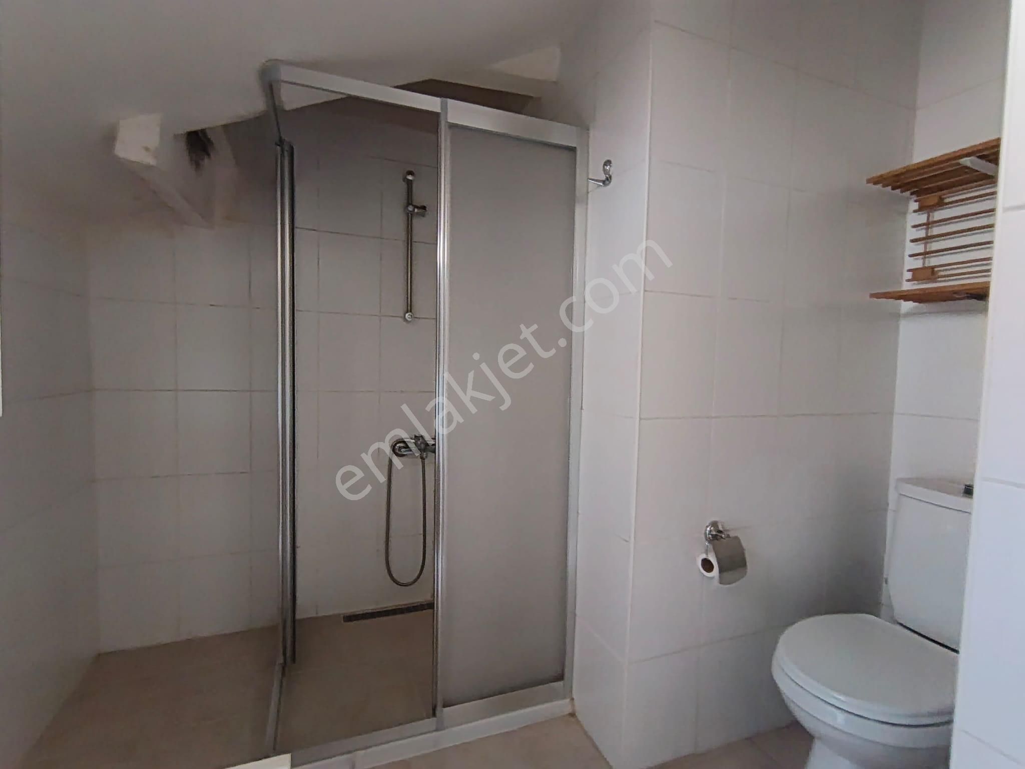 Çekmeköy Mimarsinan Mah Plazalar Durağına Yakın Kiralık 1+1 Çatı Katı Daire - Görsel 14