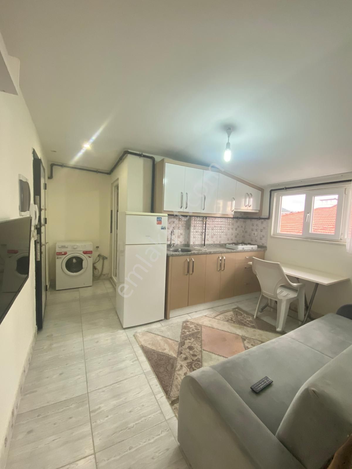 Özmecaz'dan Zeytinköy'de Öğretmen Evi Yakını 1+1 Eşyalı Fırsat Apart