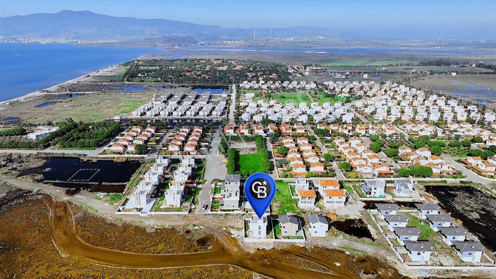 İzmir Çandarlı'da Denize 200m Mesafede Müstakil Villa Cb Ph - Görsel 15