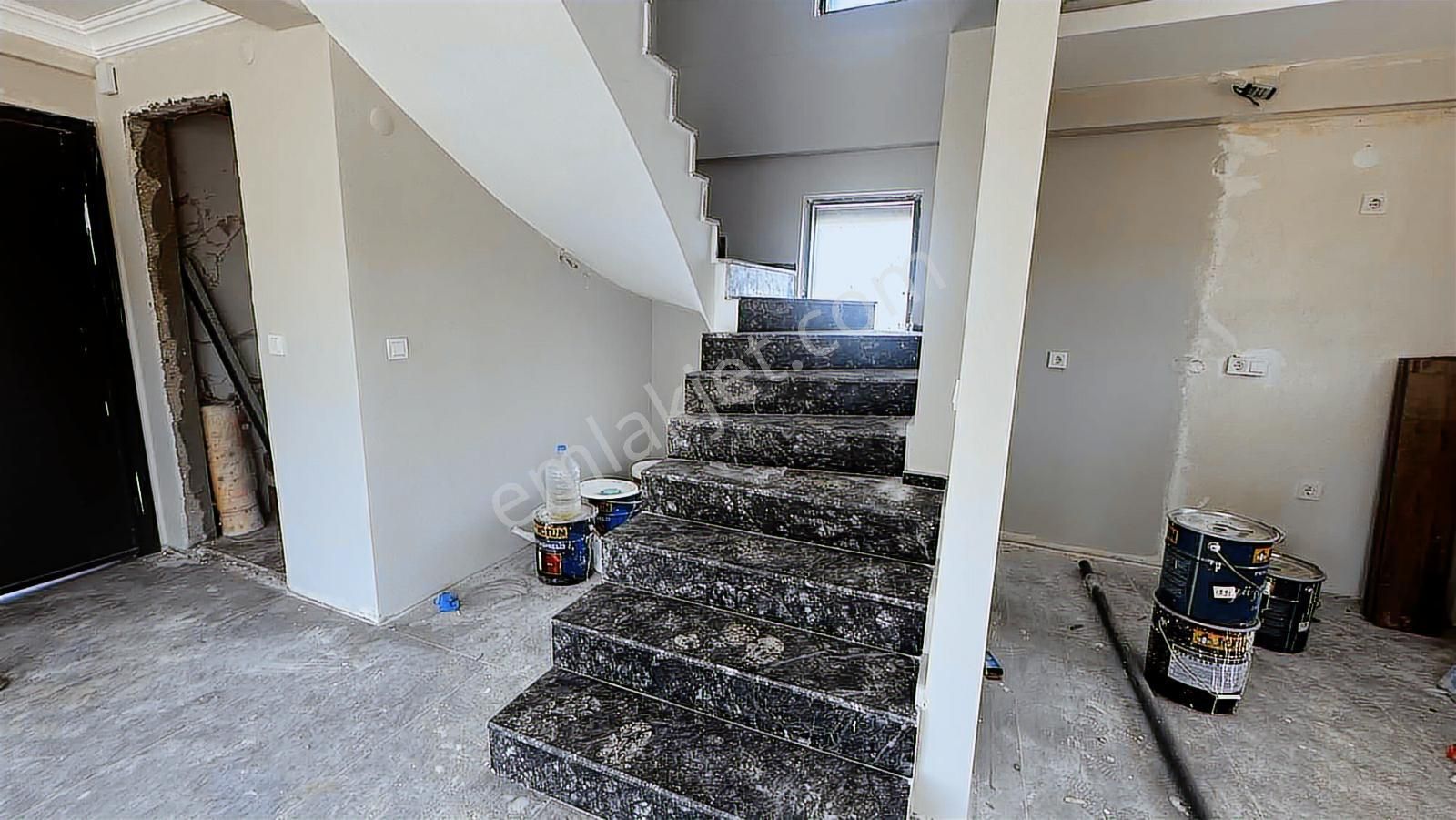 İzmir Çandarlı'da Denize 200m Mesafede Müstakil Villa Cb Ph - Görsel 34