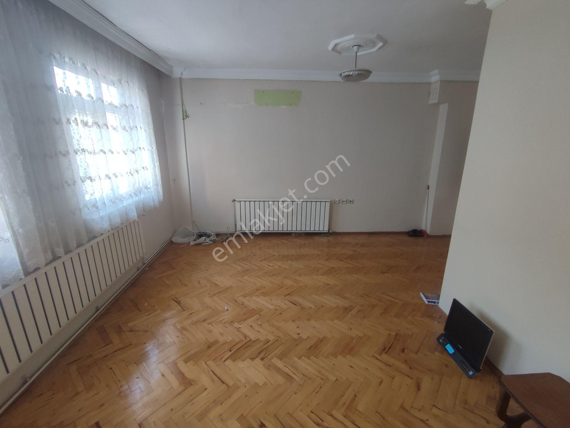 Balcıoğlundan Kartaltepe Mah. Tranvaya Yakın Satılık 3. Normal Kat Daire - Görsel 3