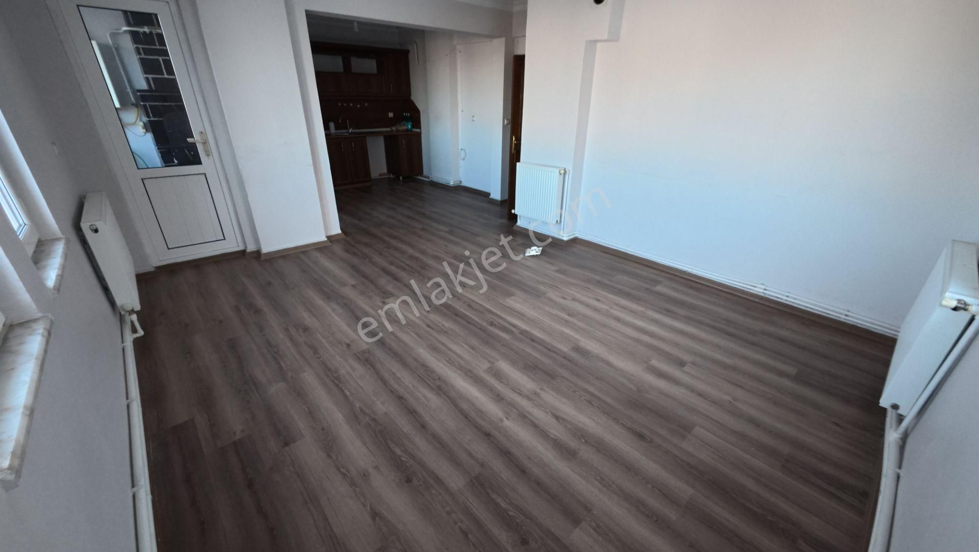 Sakarya Karasuda Satılık 2+1 Geniş Ve Kullanışlı Daire - Görsel 9
