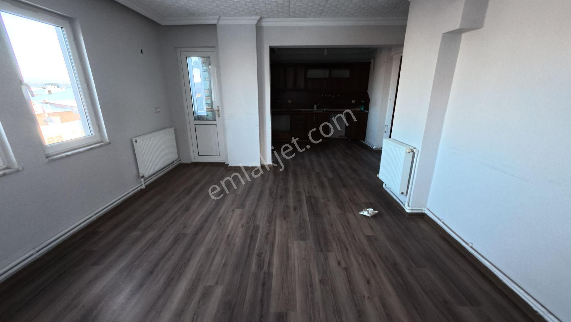 Sakarya Karasuda Satılık 2+1 Geniş Ve Kullanışlı Daire - Görsel 10
