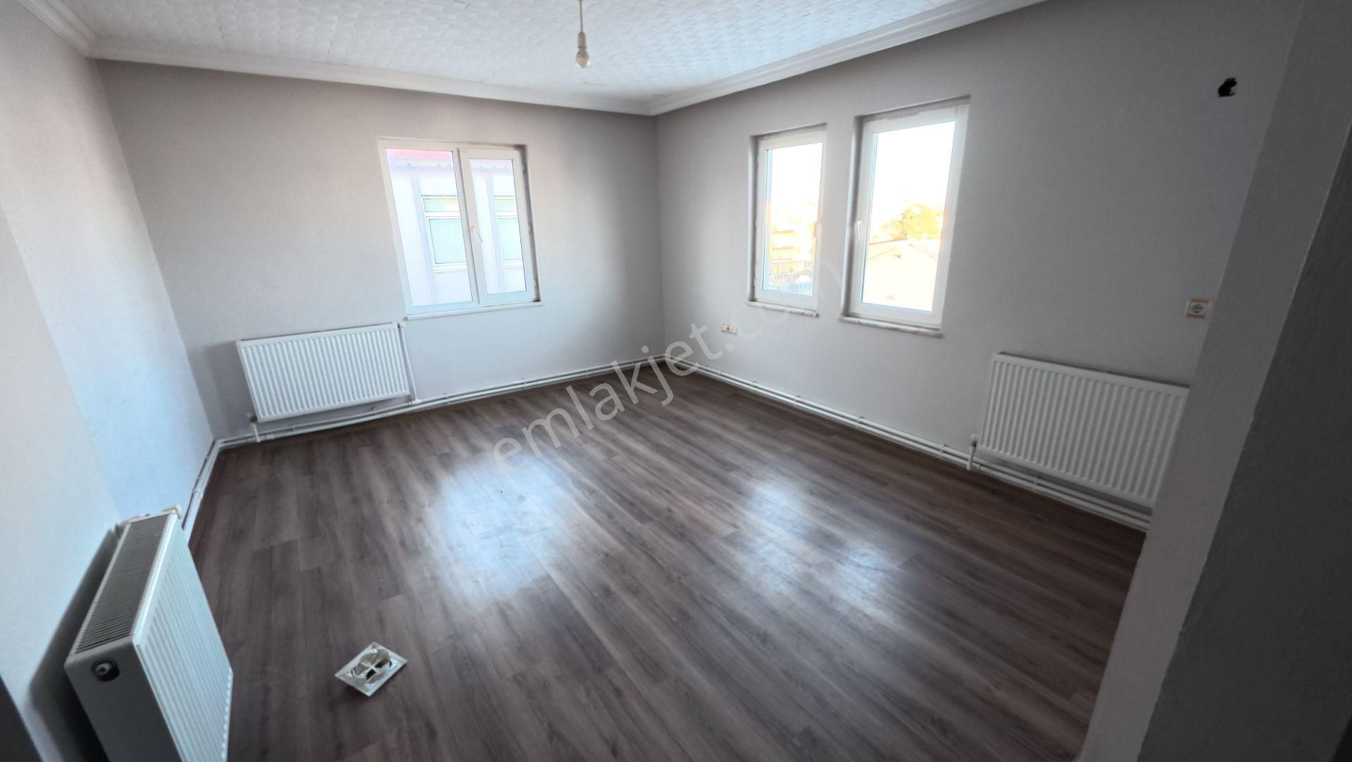 Sakarya Karasuda Satılık 2+1 Geniş Ve Kullanışlı Daire - Görsel 2