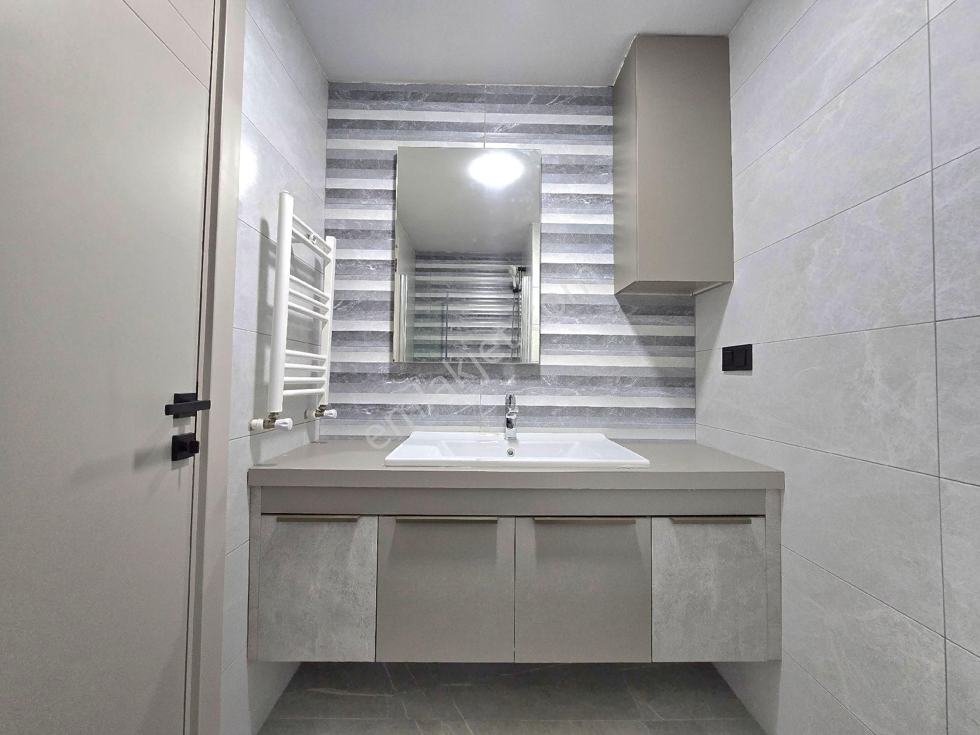 Kabasakal'da 7/24 Özel Güvenlikli Site İçi Kapalı Mutfaklı Deprem Projeli Cazip Fiyat'ta Lüks Daire - Görsel 22