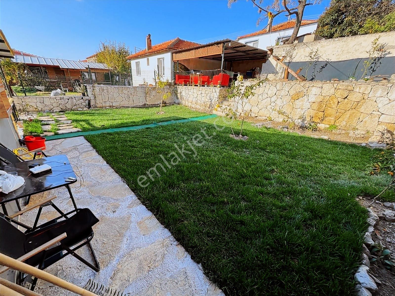 Seferihisar Ulamış Köyünde Doğa İçinde 450m2 Müstakil Ev Ve Arsa - Görsel 6